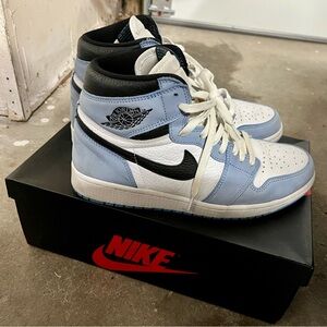 Jordan 1 Retro university Blue